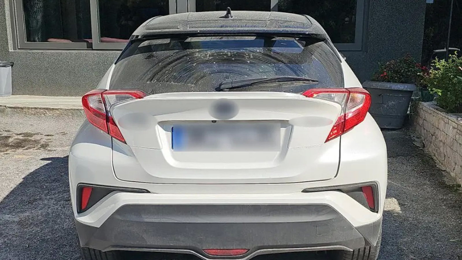 Εξαρθρώθηκε η σπείρα που έκλεβε SUV και τα διοχέτευε στο εξωτερικό 